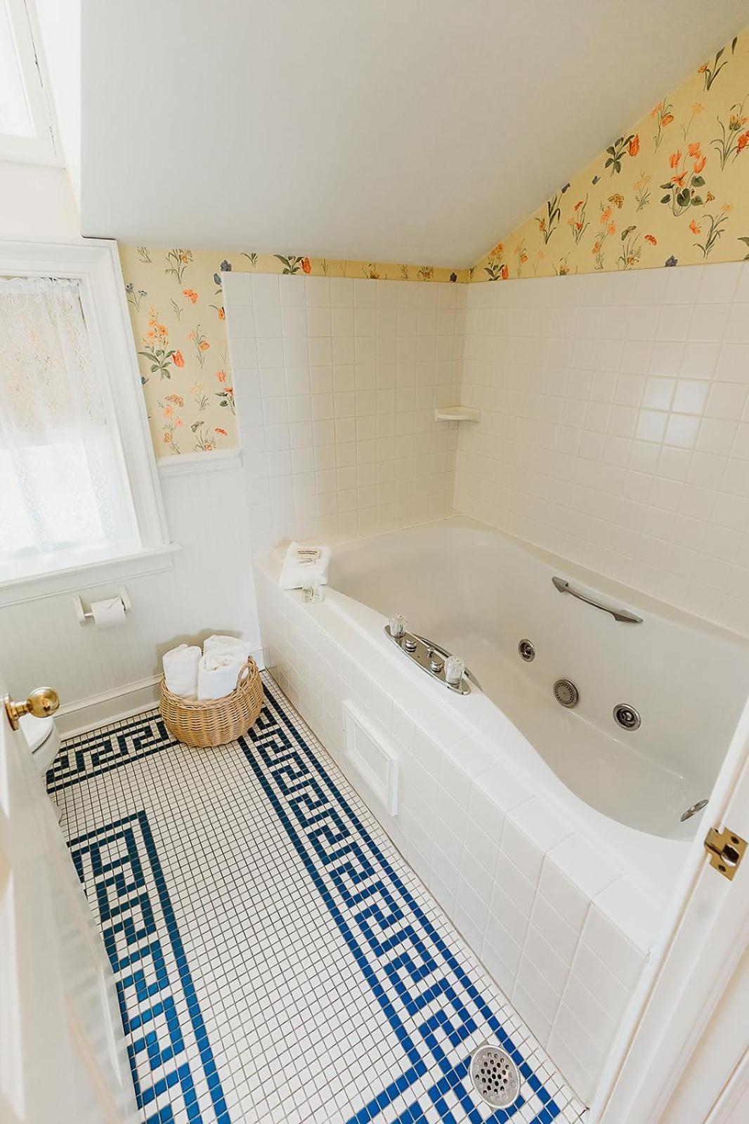 The Rochester Inn Sheboygan Falls ภายนอก รูปภาพ