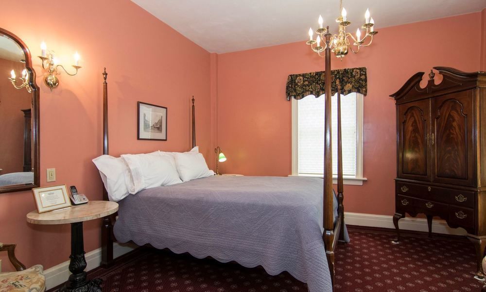 The Rochester Inn Sheboygan Falls ภายนอก รูปภาพ