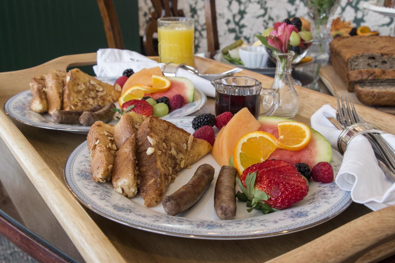 The Rochester Inn Sheboygan Falls ภายนอก รูปภาพ